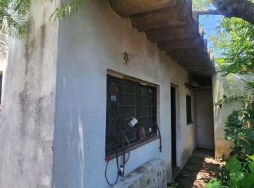 Casa · 103m² · 3 Ambientes · Casa PH en Venta en Lomas de Zamora a Reciclar