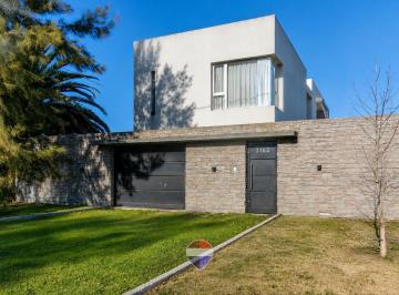 Casa · 180m² · 4 Ambientes · 2 Cocheras · Casa en Venta Villa del Plata 4 Dorm.