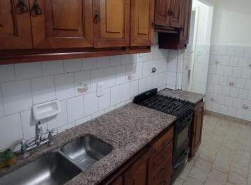 Departamento · 82m² · 4 Ambientes · Alquiler Depto 3 Amb + Dep/ 2 Baños - Barracas