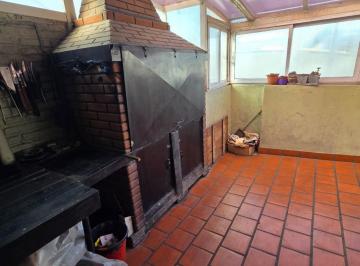 PH · 110m² · 5 Ambientes · Venta PH 5 Ambientes Muy Amplio - Monte Castro