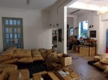 Casa · 270m² · 4 Ambientes · Venta en Block Dpto con Importante Depósito/local
