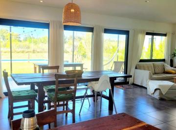 Casa · 180m² · 5 Ambientes · 2 Cocheras · Casa Alquiler Acacias Puertos a La Reserva