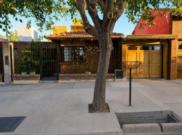 Casa · 150m² · 6 Ambientes · 1 Cochera · Casa en Venta Barrio Solares de Urquiza Guaymallen