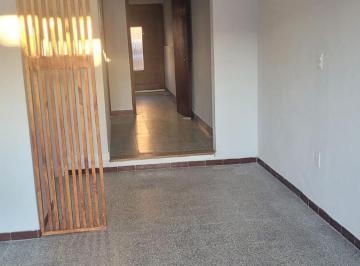 Casa · 189m² · 3 Ambientes · 1 Cochera · Casa en Alquiler de Dos Dorm.