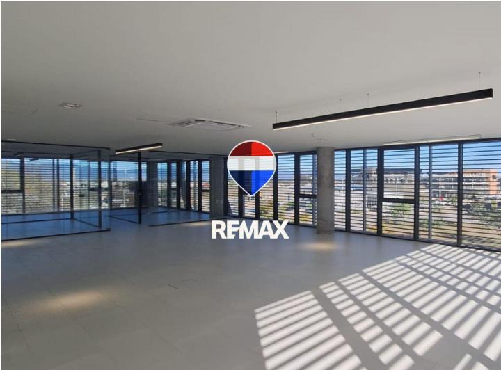 Oficina comercial · 465m² · 12 Cocheras