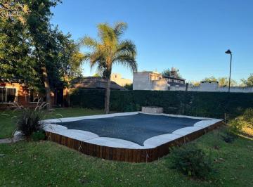 Casa · 53m² · 1 Ambiente · 1 Cochera · Casa Quinta con Gran Lote