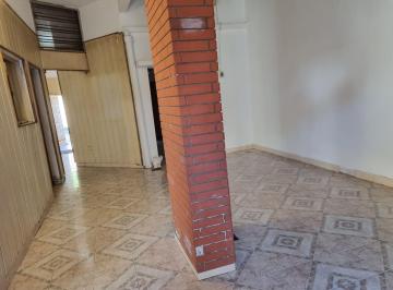Casa · 150m² · 6 Ambientes · 1 Cochera · Casa con 4 Dorm. + Quincho | Gran Fondo Libre