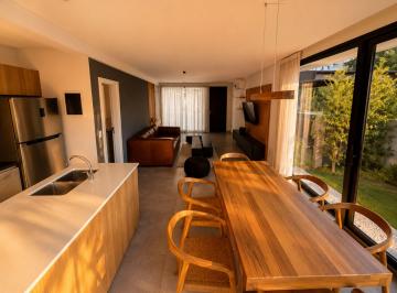 Casa · 123m² · 4 Ambientes · 2 Cocheras · Casa Duplex Barrio Privado Canning