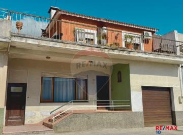 Casa · 189m² · 8 Ambientes · 1 Cochera · Casa 5 Dorm.. Se Vende. Florida Uruguay.