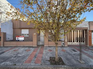 Casa · 172m² · 4 Ambientes · 1 Cochera · Venta Casa 2 Dorm + Depto, Barrio Velez Sarsfield