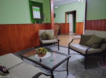 Casa · 200m² · 8 Ambientes · 2 Cocheras · Venta - 3 Casas Ideal Multifamilias - Caseros - 3febrero