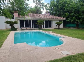 Casa · 170m² · 6 Ambientes · 4 Cocheras · Casa Vistalba Apta Credito 3 Dorm Sauna Pileta