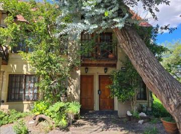 Casa · 95m² · 4 Ambientes · 1 Cochera · Oportunidad Venta Casa Triplex