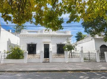Casa · 325m² · 6 Ambientes · 1 Cochera · Casa Triplex en Venta en Villa Devoto, Capital Federal, Buenos Aires