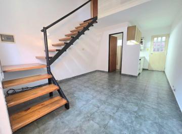 Departamento de 2 ambientes, La Plata · 132 E/ 36 y 37. Duplex, 1 Dormitorio con Patio/ Cochera. Muy Bueno.