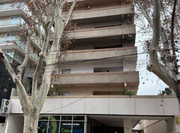 Departamento de 4 ambientes, Ciudad de Mendoza · Departamento Centrico en Venta