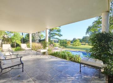 Casa · 387m² · 5 Ambientes · 4 Cocheras · Venta Casa 5 Ambientes en Tigre Club de Campo Hacoaj Ubicada en Isla