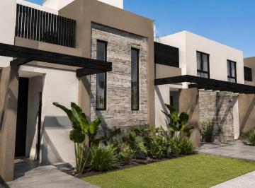 Casa · 125m² · 5 Ambientes · 1 Cochera · Dúplex 2d Escritorio en Venta - Opción con Pileta