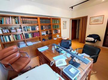 Departamento · 46m² · 2 Ambientes · Apto Credito - 2 Ambientes con 2 Baños y Dos Entradas Independientes - Inmejorable Ubicación
