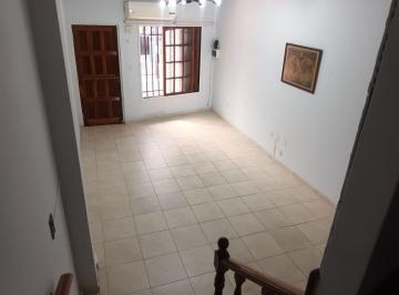 Casa · 84m² · 3 Ambientes · 1 Cochera · PH / Duplex (Amplio) con Patio y Cochera Moron