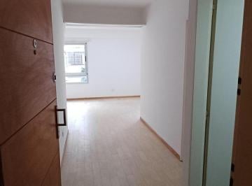 Departamento · 48m² · 2 Ambientes · 1 Cochera · Amplio, Tranquilo E Impecable Dos Ambientes con Cochera