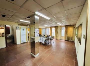 PH · 132m² · 3 Ambientes · 1 Cochera · Venta PH Apto Prof y Comercial Cochera y Patio