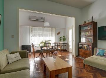 PH · 163m² · 4 Ambientes · 1 Cochera · PH en Venta en Villa del Parque Refaccionado
