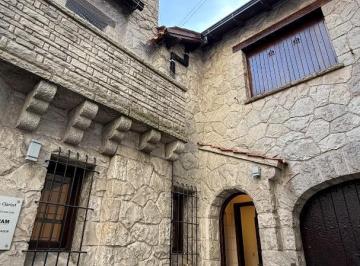Casa · 270m² · 5 Ambientes · Chalet 5 Amb. Ideal Uso Profes/vivienda a m. P. Aldrey