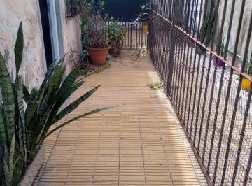 PH de 2 ambientes, Lomas de Zamora · Lote con PH Para Reciclaje