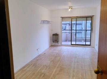 Departamento · 31m² · 1 Ambiente · Alquiler Monoamb. Hermosoo! Balcon Amplio Al Frente $600.000 con Seg de Caucion