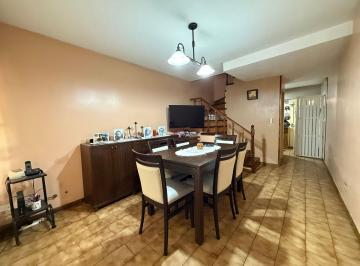 Casa · 61m² · 4 Ambientes · 1 Cochera · Venta PH Cuatro Ambientes en Lomas del Mirador