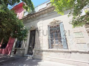 Casa · 160m² · 5 Ambientes · Venta Casa Sobre Lote Propio de Cinco Ambientes en Colegiales