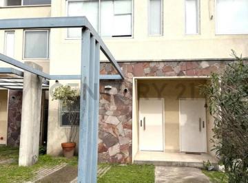 Casa · 135m² · 4 Ambientes · 1 Cochera · Alquiler Casa 3 Amb Triplex en Portezuelo