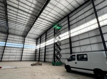 Bodega-Galpón · 2200m² · Galpón 1 - Galpones Enfrentados | Parque Industrial Pitec | F. Varela