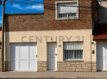 Casa · 335m² · 7 Dormitorios · 2 Cocheras · Dos Casas en Una | 7 Habitaciones y 4 Baños | España 1274