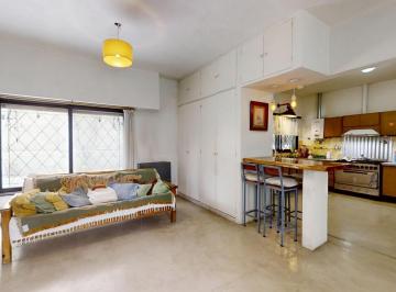 Casa · 110m² · 2 Ambientes · Casa en Venta de 2 Ambientes en Munro con Suite, Terraza y Patio