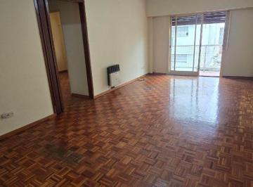 Departamento en Venta de 3 ambientes · Muy Buen Dpto 3 Amb con Bcon Corrido