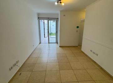 Foto · Departamento de 1 Dormitorio con Patio en Barrio Alberdi