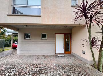 Casa · 233m² · 5 Ambientes · 2 Cocheras · Casa Venta Fincas de Iraola I 5 Ambientes Permuta