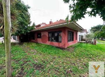 Casa · 171m² · 4 Ambientes · 1 Cochera · Casa en Venta - 3 Dorm. 1 Baño - Cochera - 100 m² - P Unta Mogotes, Mar del Plata