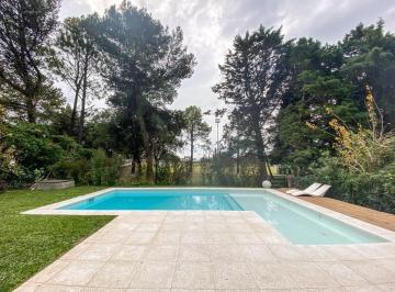 Casa · 170m² · 4 Ambientes · 1 Cochera · Casa en El Sosiego