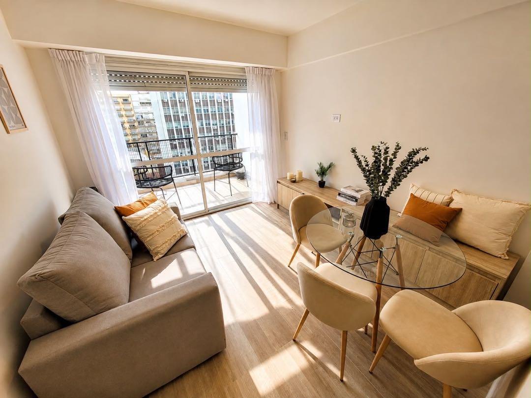 Departamento de 2 Ambientes totalmente reciclado a la calle Y con balcon terraza