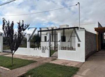 Casa Alquiler 305m² de 4 ambientes · Alquilo/vendo Casa en Barrio Terra Bei, Lujan de Cuyo