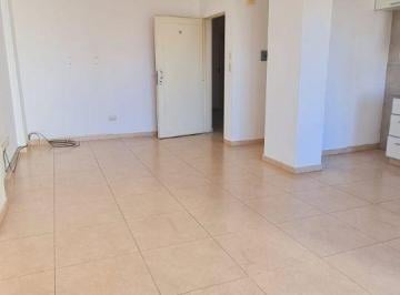 Departamento de 2 ambientes, Lomas de Zamora · Departamento en Alquiler Dos Ambientes con Cochera Banfield