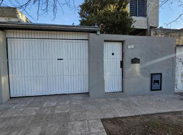 PH · 70m² · 3 Ambientes · 1 Cochera · PH en Venta - 2 Dorm. 1 Baño - Cochera - 184 m² - Villa Ballester