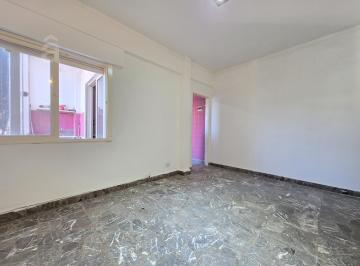 Departamento · 40m² · 2 Ambientes · Departamento en Villa Ballester - Venta - Dos Ambientes - Próximo a Estación de Trenes.