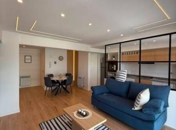Departamento · 68m² · 3 Ambientes · Departamento en Venta en Mar del Plata de 3 Ambientes a La Calle Reciclado a Nuevo, con Vista Al Mar
