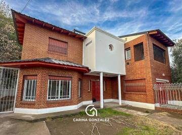 Casa · 246m² · 4 Dormitorios · 3 Cocheras · Casa 4 Dorm., Santa Genoveva, Neuquén Capital