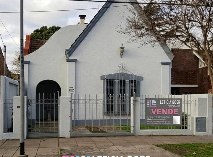 Terreno · 160m² · 4 Ambientes · 3 Cocheras
