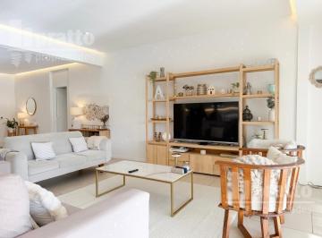 Casa · 181m² · 6 Ambientes · 4 Cocheras · Casa en Venta de 4 Dorm. en San Rafael